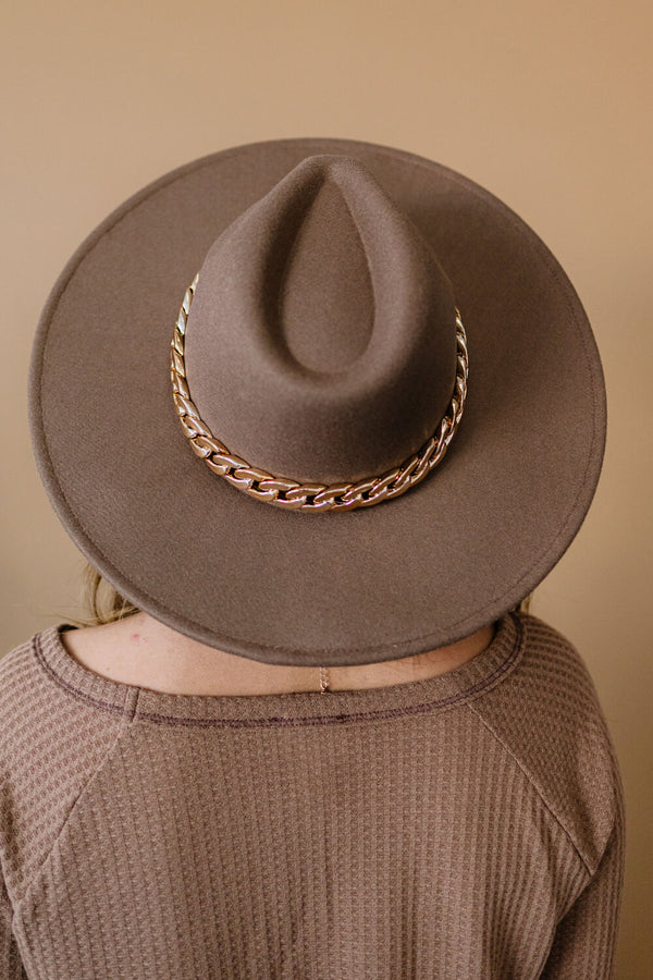 Fame Finishing Touches Gold Chain Fedora